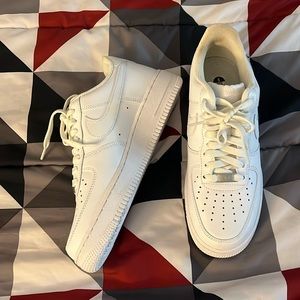 All white Air Force 1 🔥